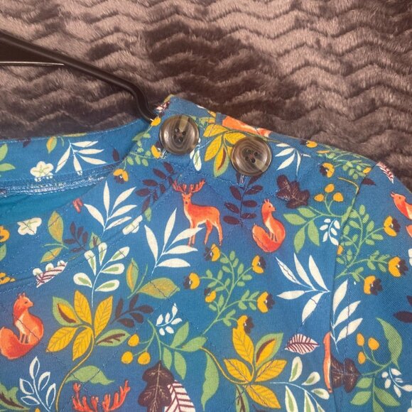 talbots 3/4 Sleeve Top With Colorful Deer & Foliage Pattern 100% Cotton Face & B - Picture 10 of 10